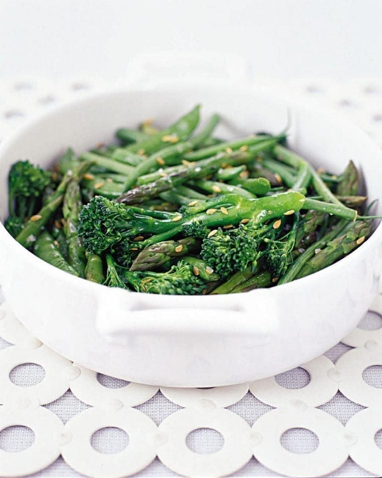 Microwaved crunchy green vegetables