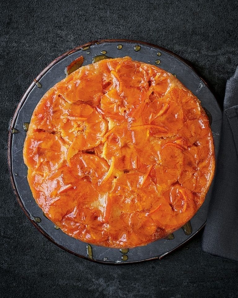 Clementine upside-down cake with marmalade
